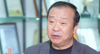娇妻玩4p被3个男子伺候的简介